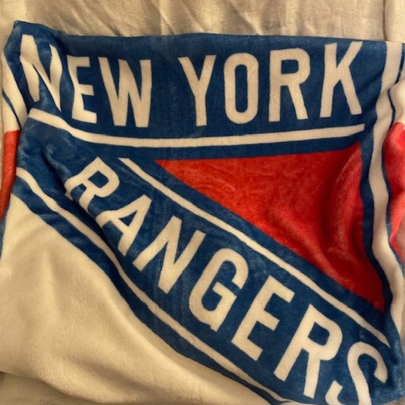 NY Rangers Season Subscriber Blueshirt Blue/White/Red Polyester Fleece Throw VGC - Picture 7 of 10